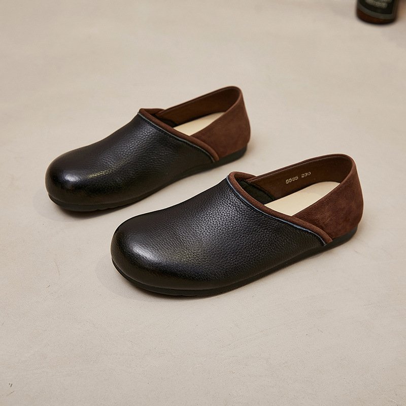 Women's Two-Tone Genuine Leather Loafer Flats with Round Toe and Slip-On Design