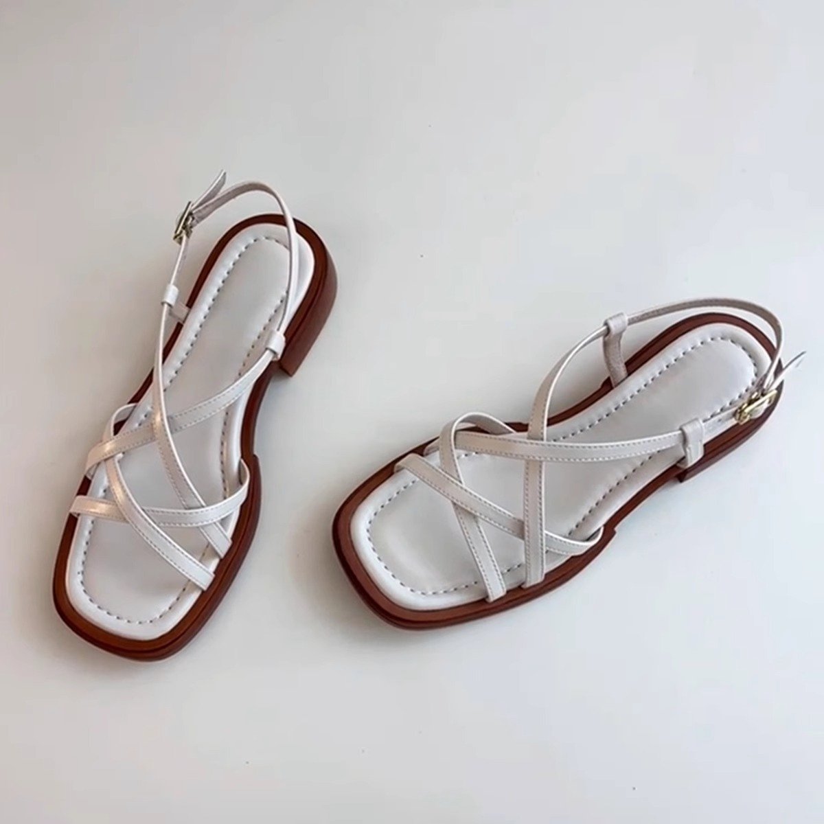 Women's Square Toe Crossover Strap Roman Flat Sandals with Ankle Buckle