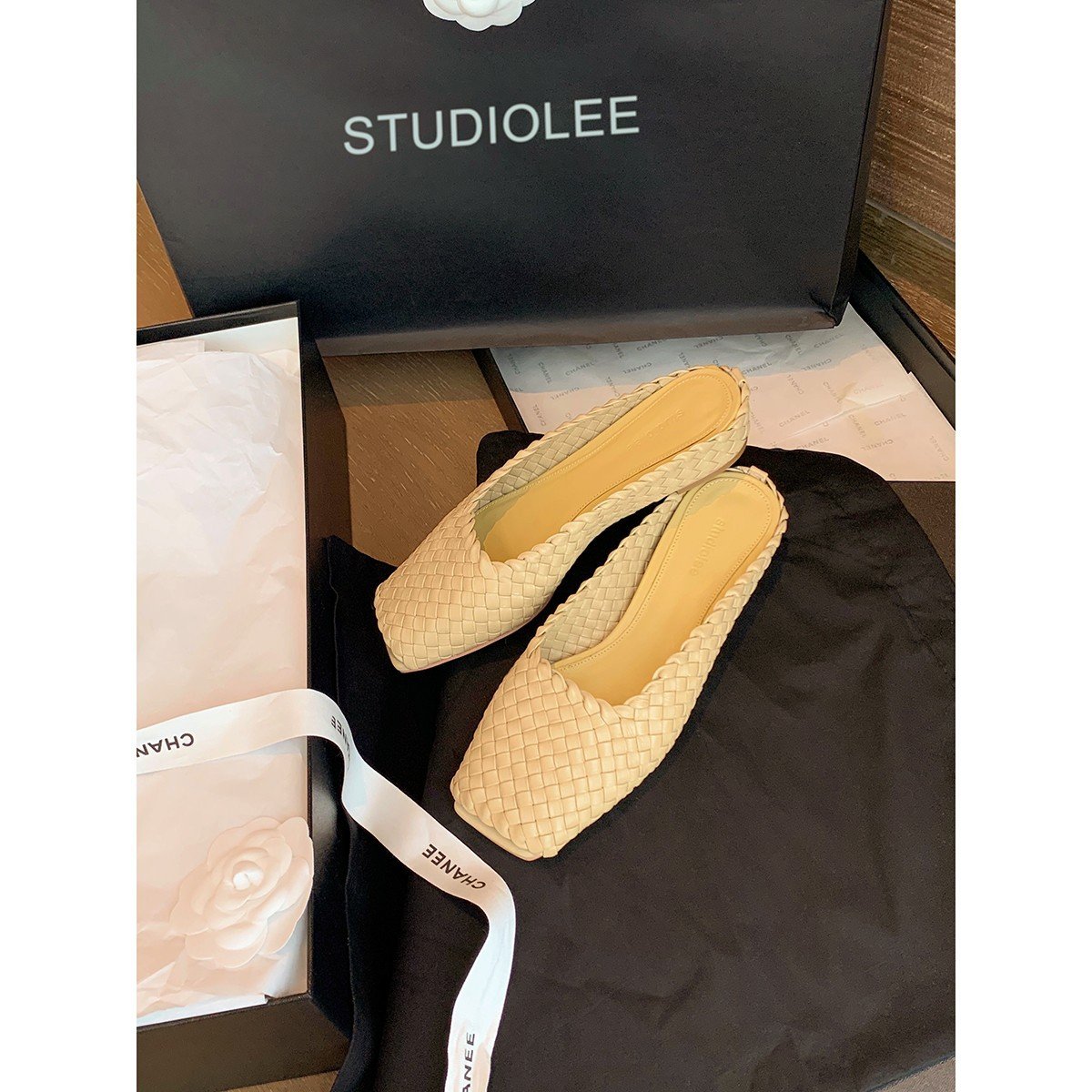 Women's Genuine Cowhide Leather Woven Square Toe Flat Mule Slipper - Handcrafted Intrecciato Style