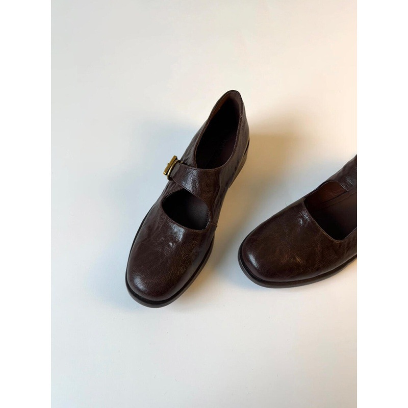 Women’s Round Toe Block Heel Mary Jane Pumps in Sheepskin Leather