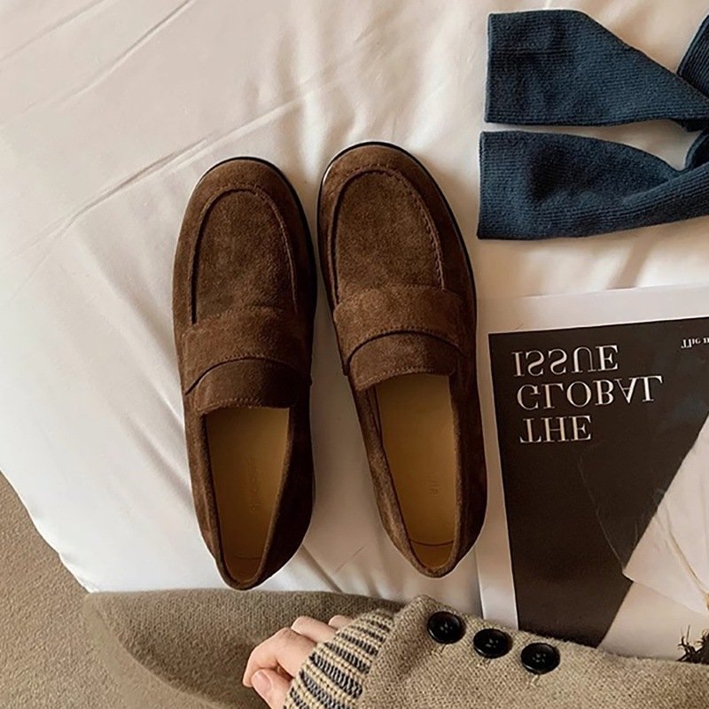 Women's Vintage Leather Slip-On Loafers with Low Block Heel and Round Toe